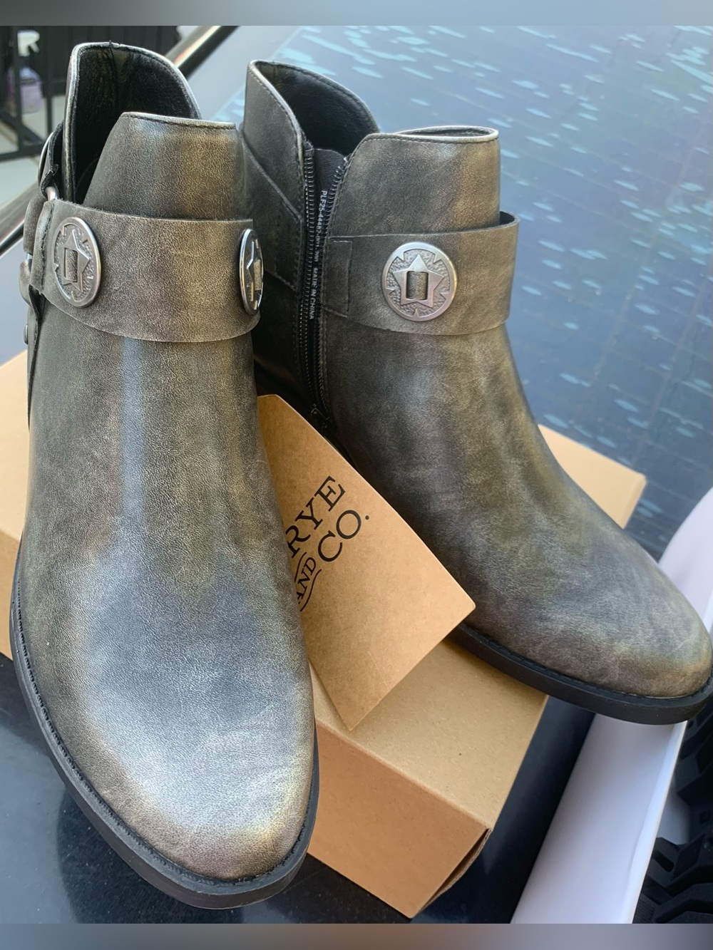 NWT FRYE AND CO. Metallic GrayAnkle Booties with Medallion Strap